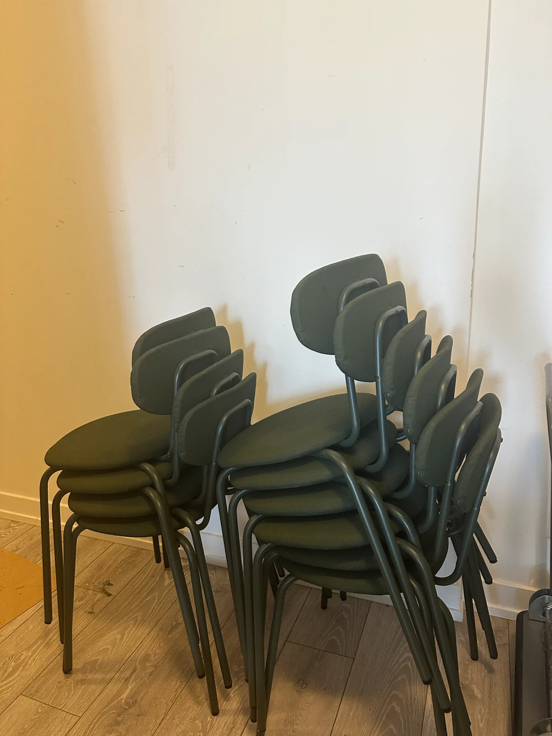 IKEA ÖSTANÖ Chair - Black Remmarn/Dark Gray
