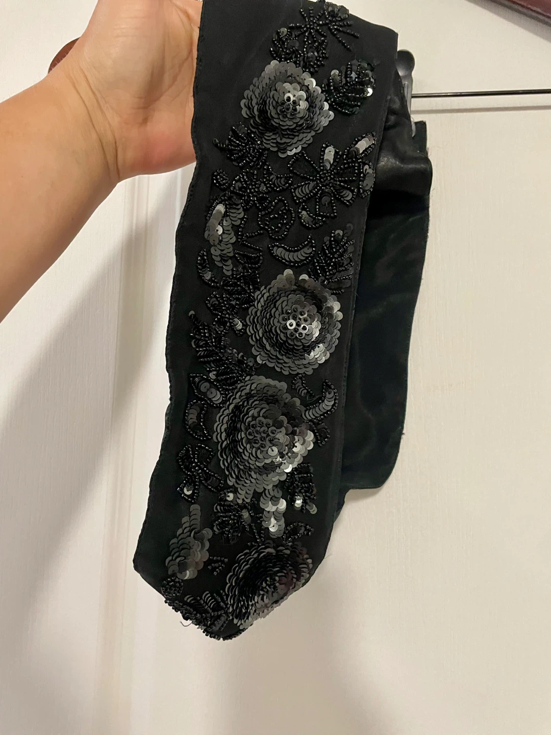 Tristan Black Beaded Sequin Floral Sash - photo 2
