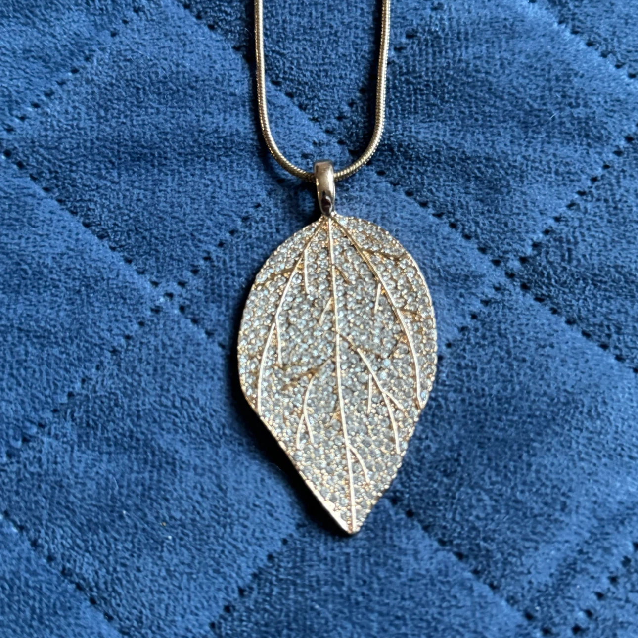 ALDO Leaf Pendant Necklace with Rhinestones - photo 2