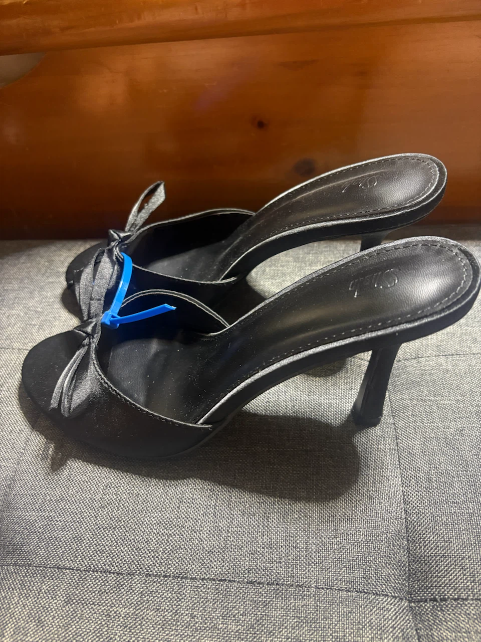 Chuu Black Satin Bow Heels - Size 38 - photo 4