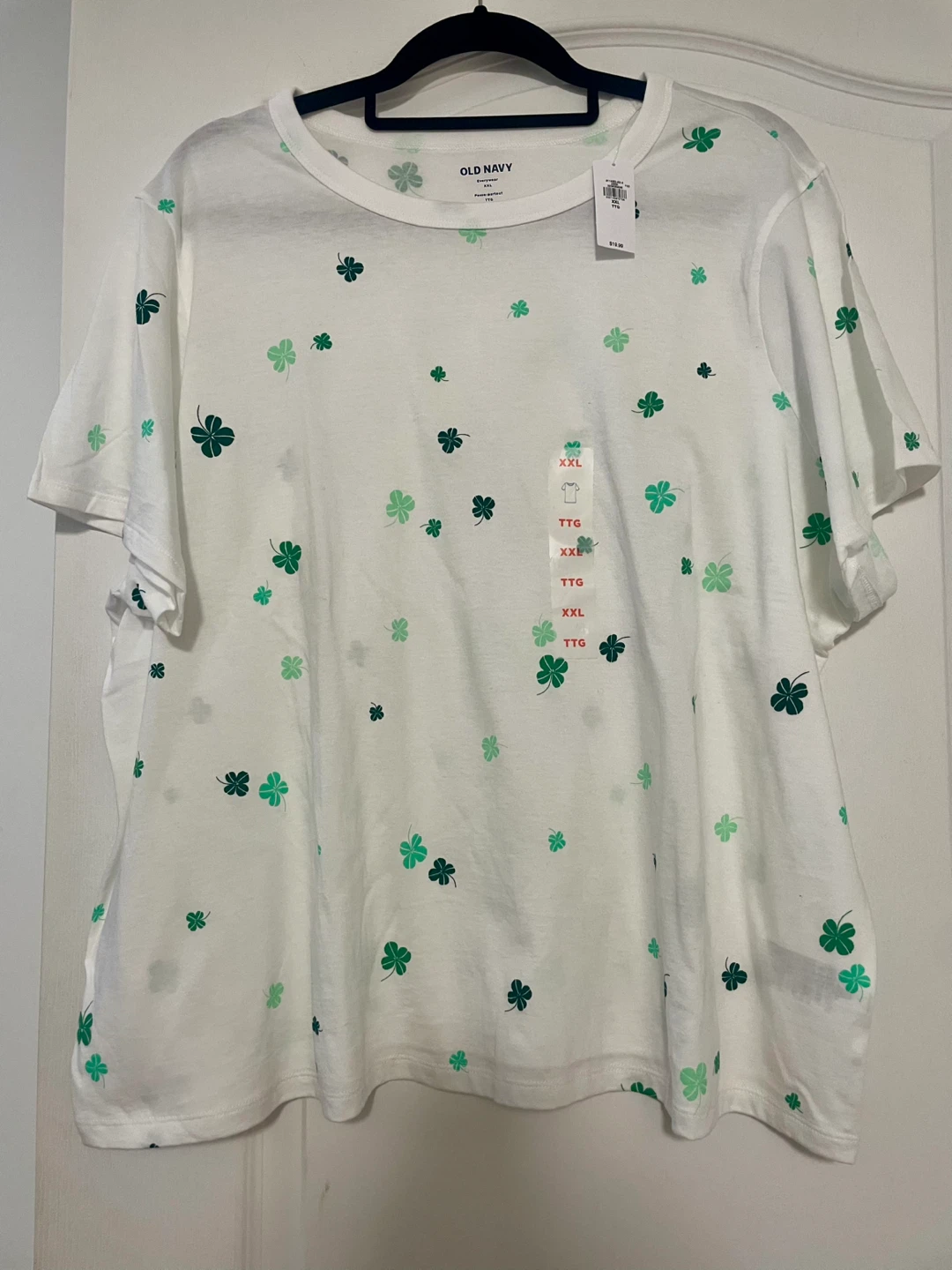 NWT Old Navy White Clover Print T-Shirt XXL