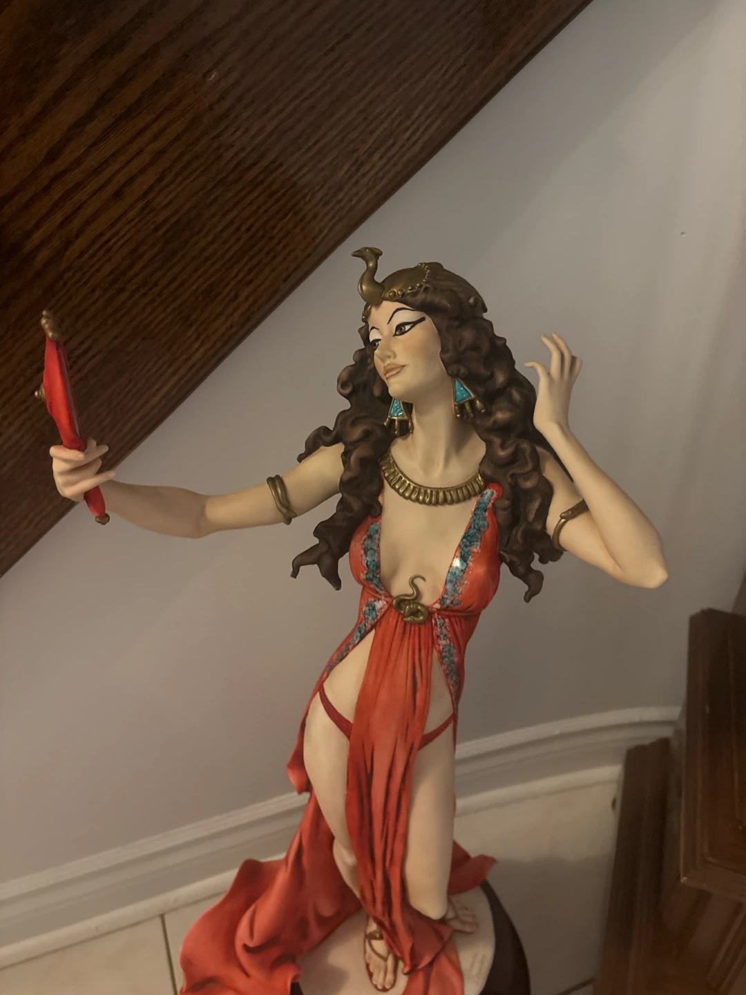 Armani Cleopatra Figurine - photo 2