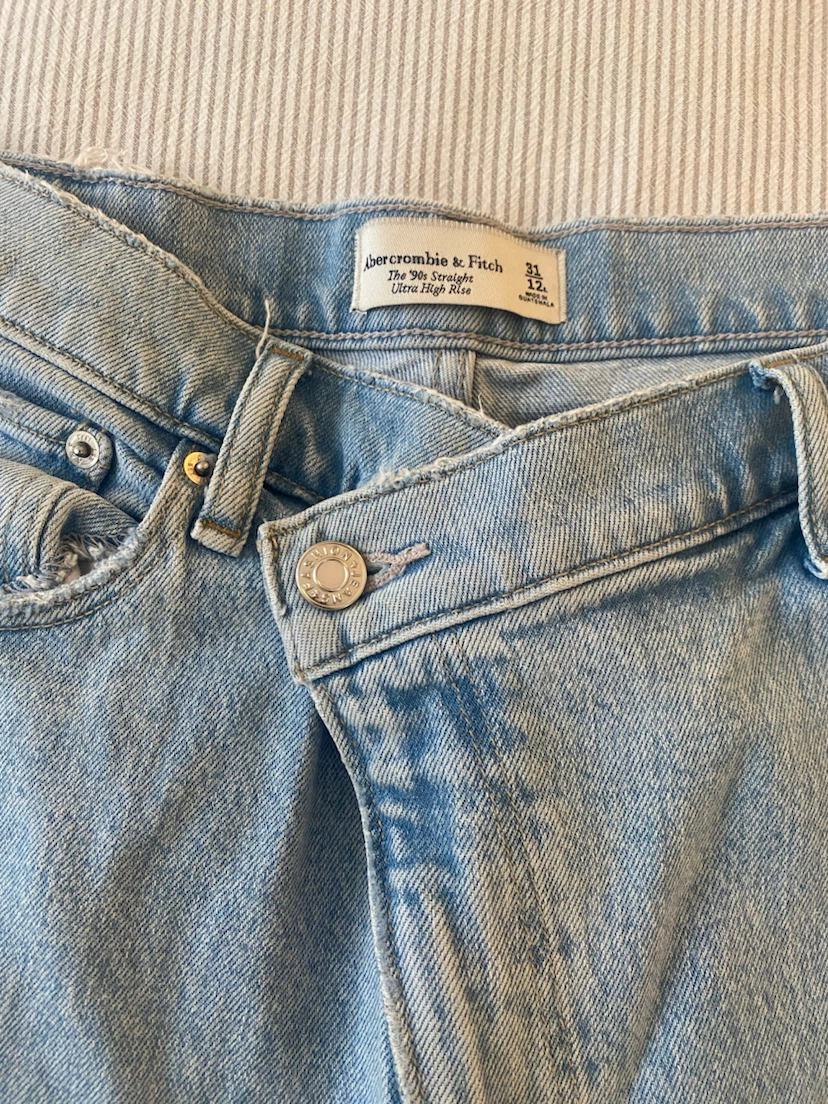 Abercrombie & Fitch Ultra High Rise Jeans - photo 2