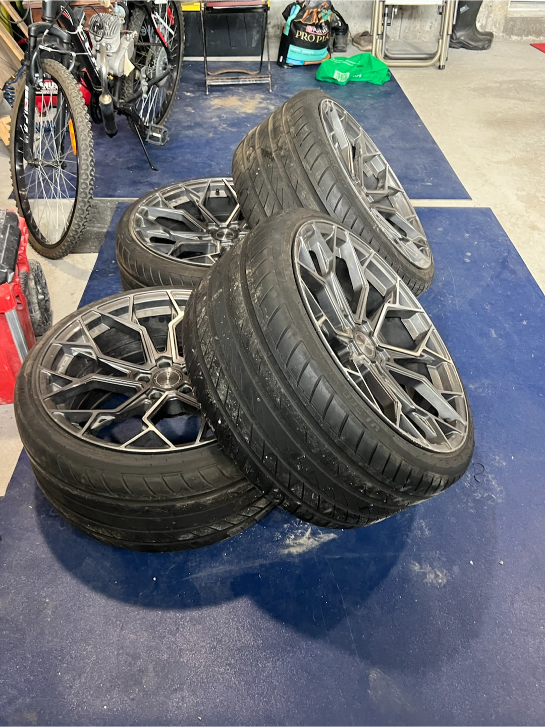 Set of 4 Aftermarket Alloy Wheels and Tires