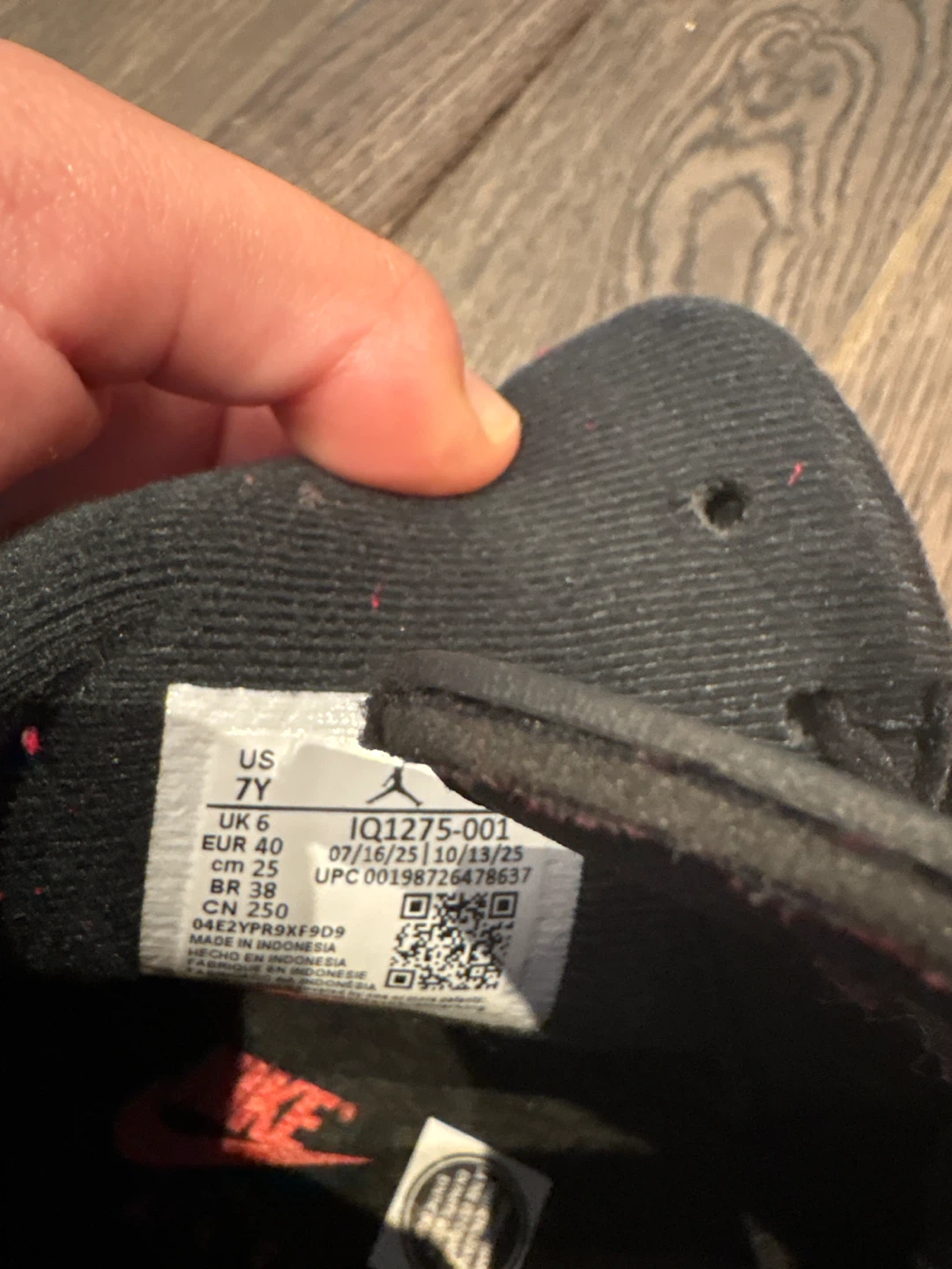 Air Jordan 6 Retro Youth Black Red Sneakers - photo 4
