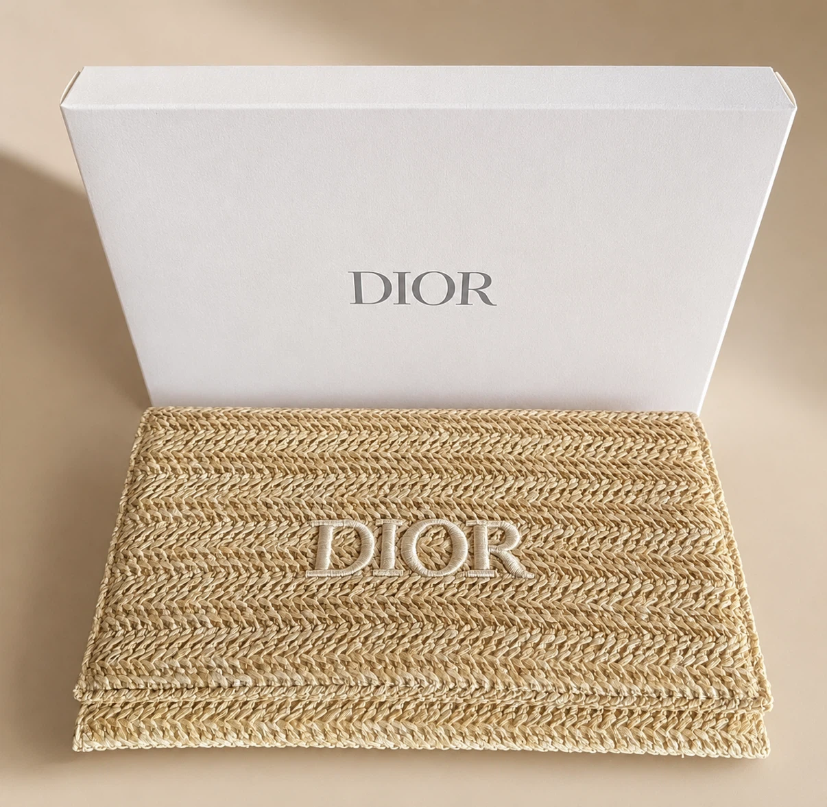 DIOR Beauty Straw Pouch