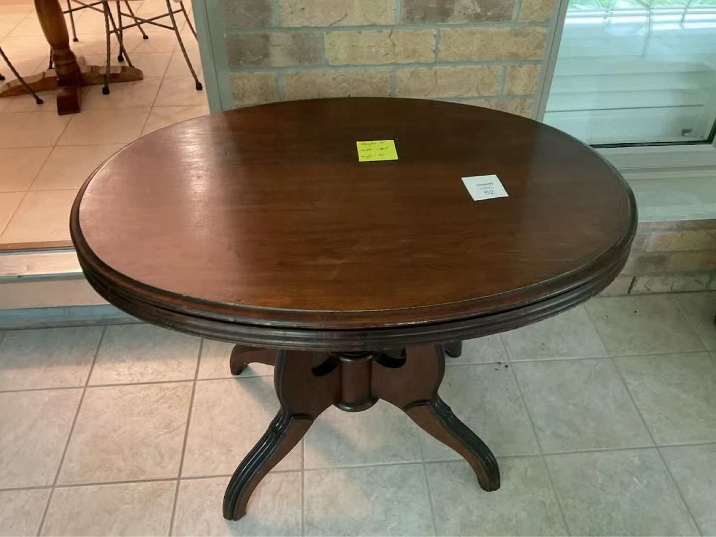 Round Pedestal Side Table
