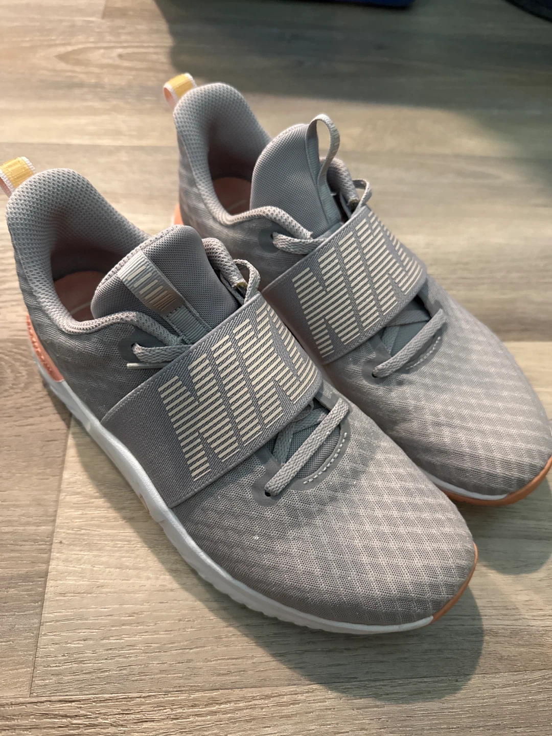 Size 7.5 Nike Renew In-Season Women's Training Shoes