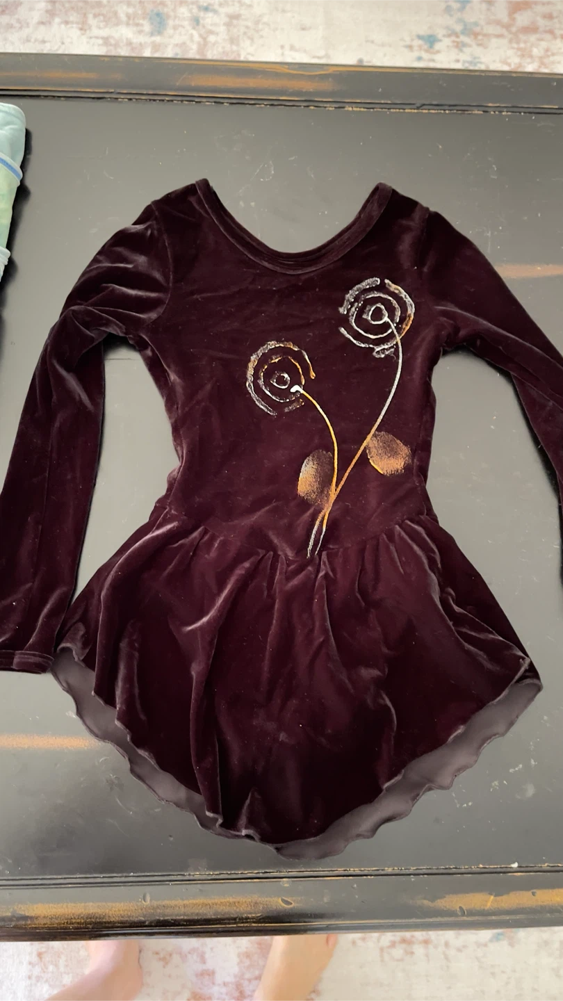Black Velvet Figure Skating Dress with Rose Design - photo 3