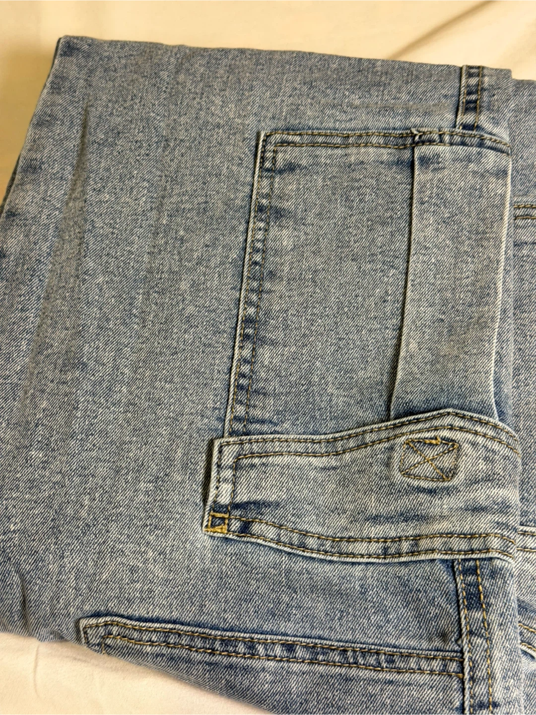 Light Wash Cargo Jeans - photo 5