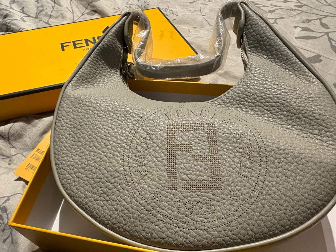 Fendi Grey Leather Hobo Bag - photo 3