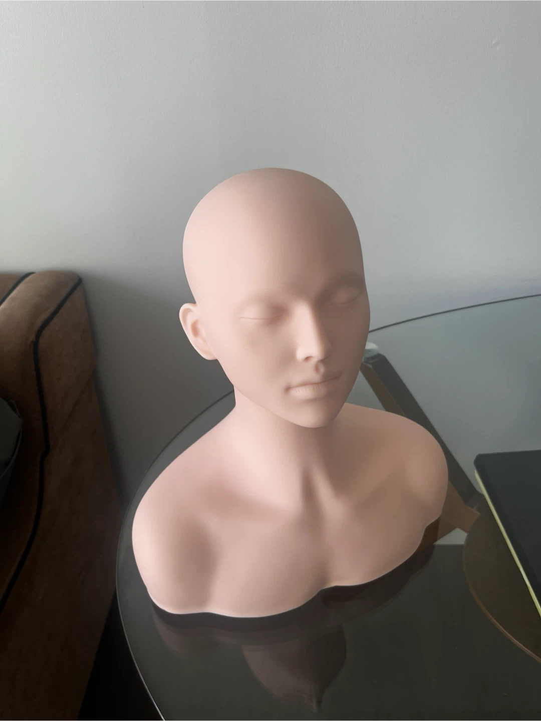 Cosmetology training mannequin with shoulders and chest