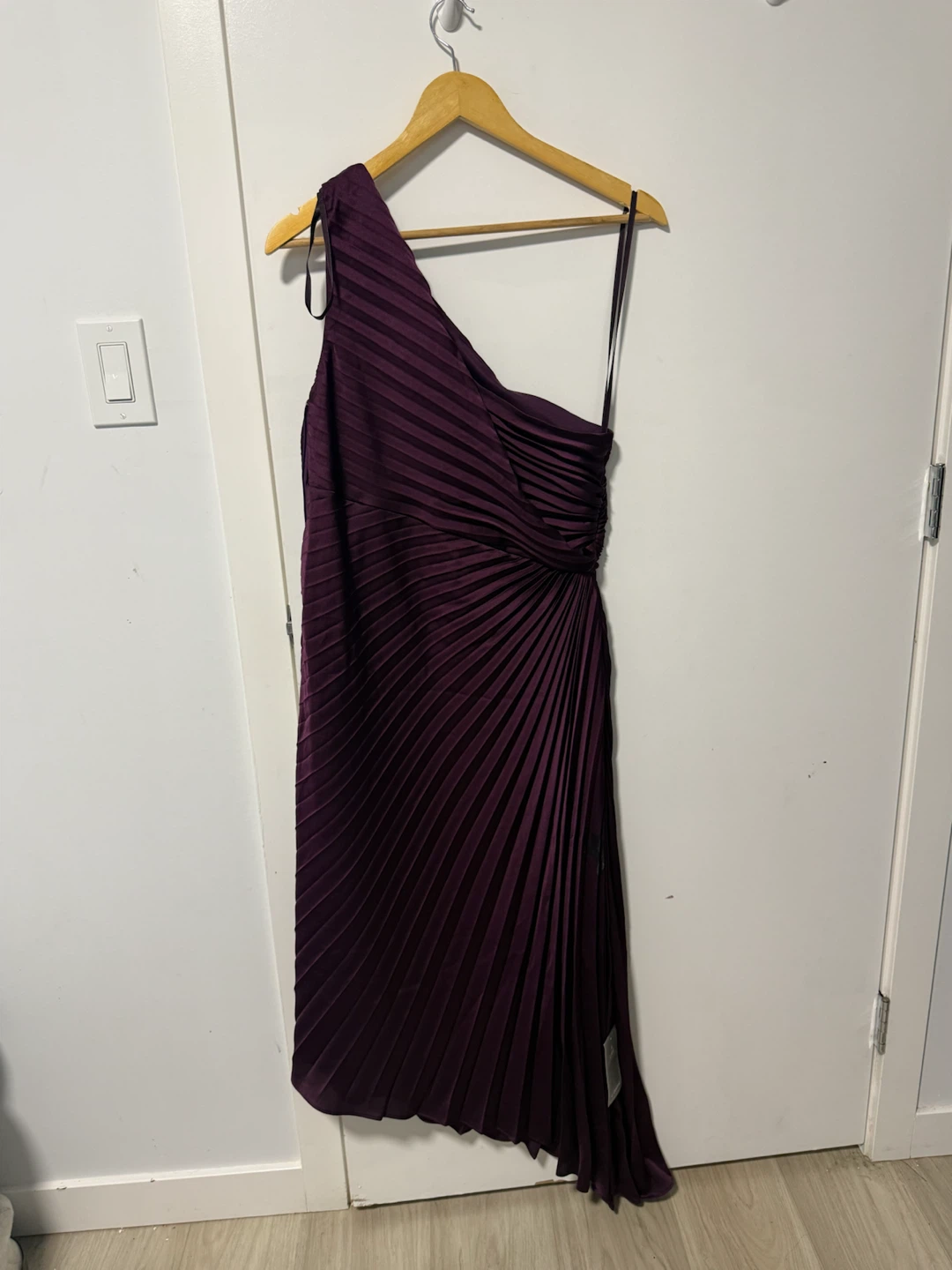 Wedding guess Dress
