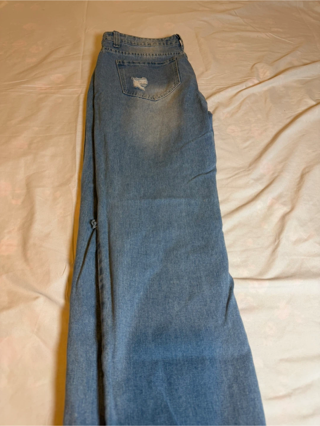 Women's Ripped Light Wash Jeans - photo 4