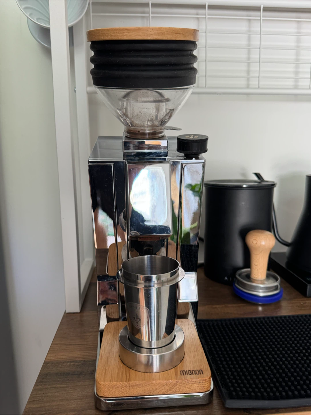 Eureka Oro Mignon Single Dose Grinder + Rubber coffee mat