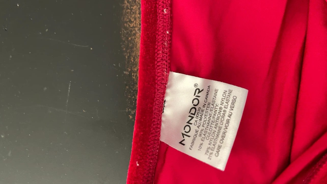 Mondor Red Velvet skirt Size 8-10 - photo 2