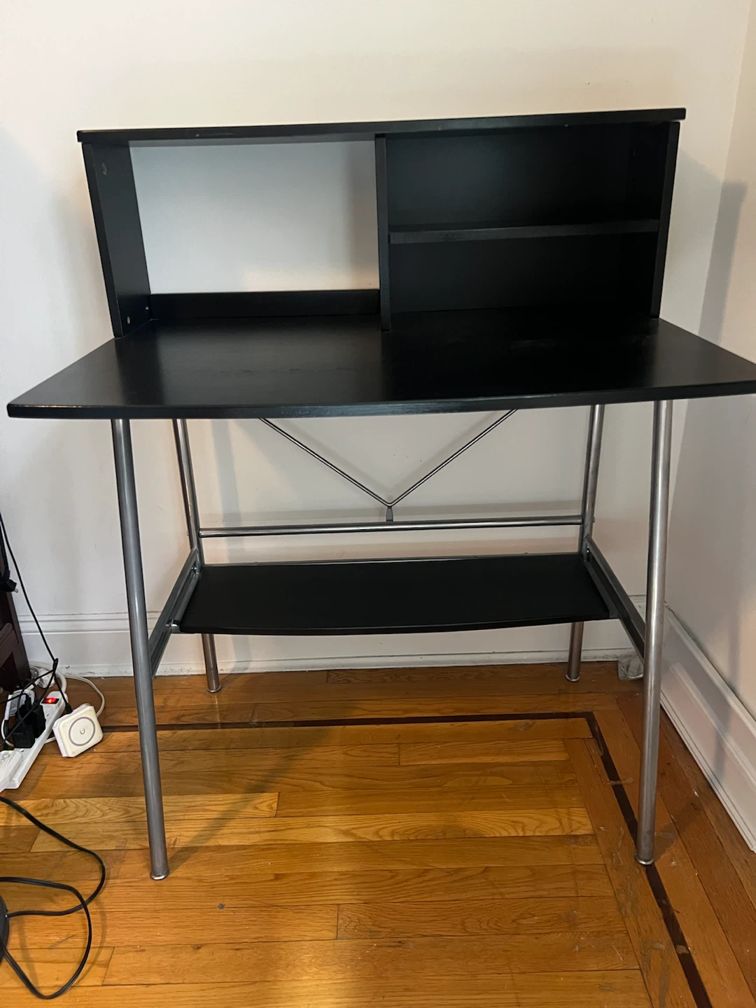 Black Desk