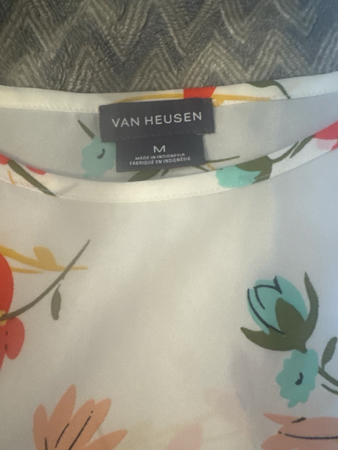 Van Heusen Floral Blouse - Medium - photo 2
