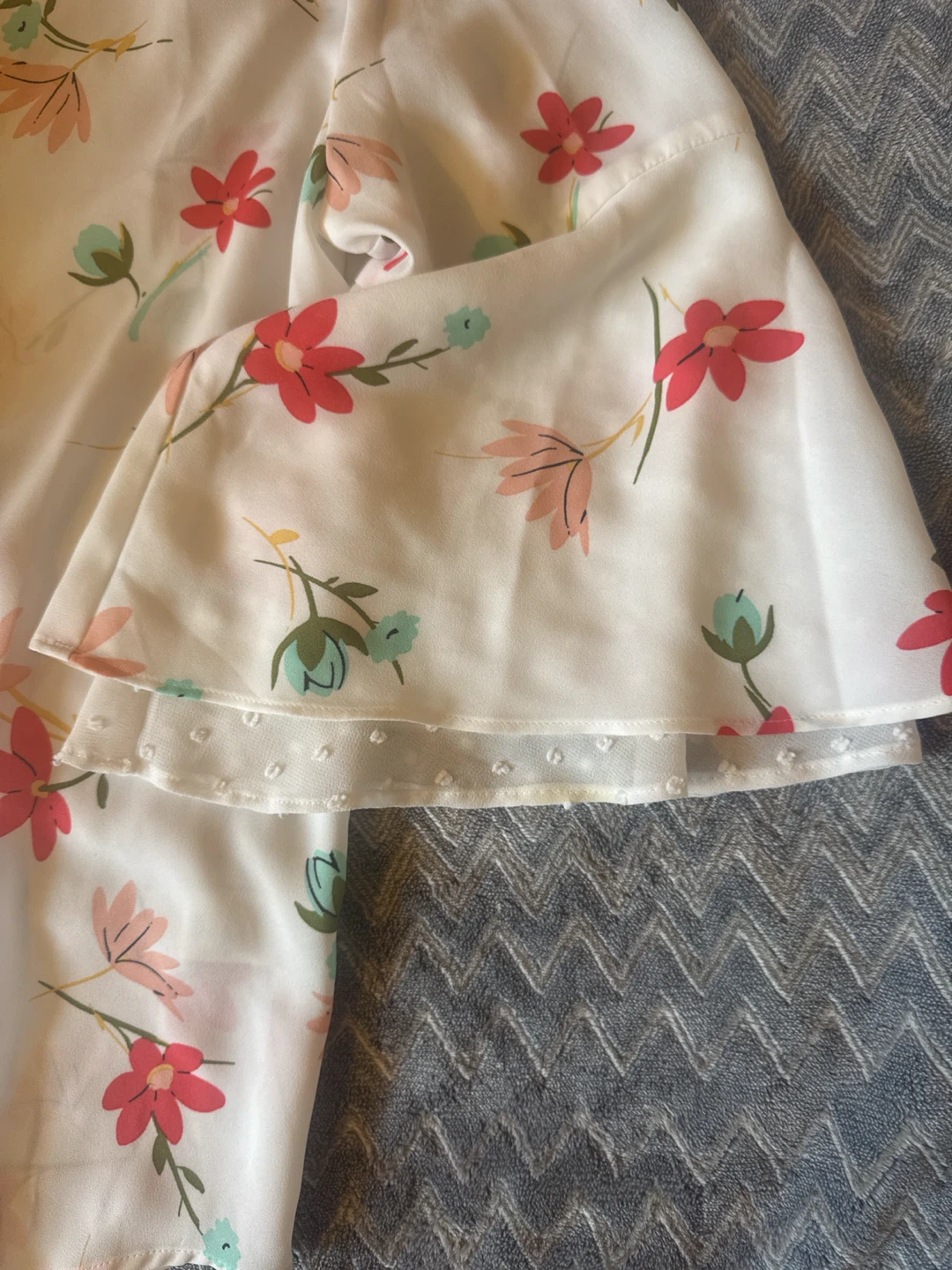 Van Heusen Floral Blouse - Medium - photo 3