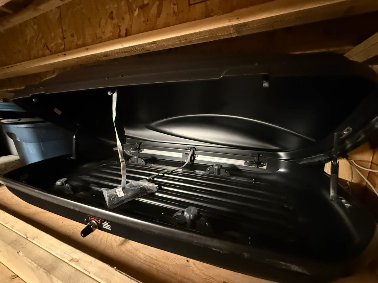 Thule Rooftop Cargo Box - photo 2