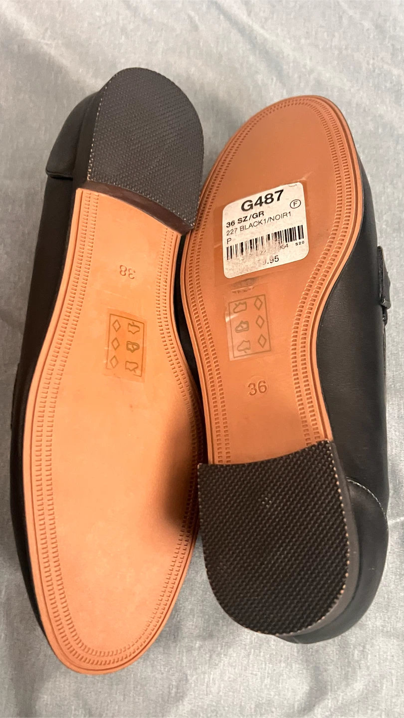 LE CHÂTEAU Black Loafers - Size 36 - photo 3