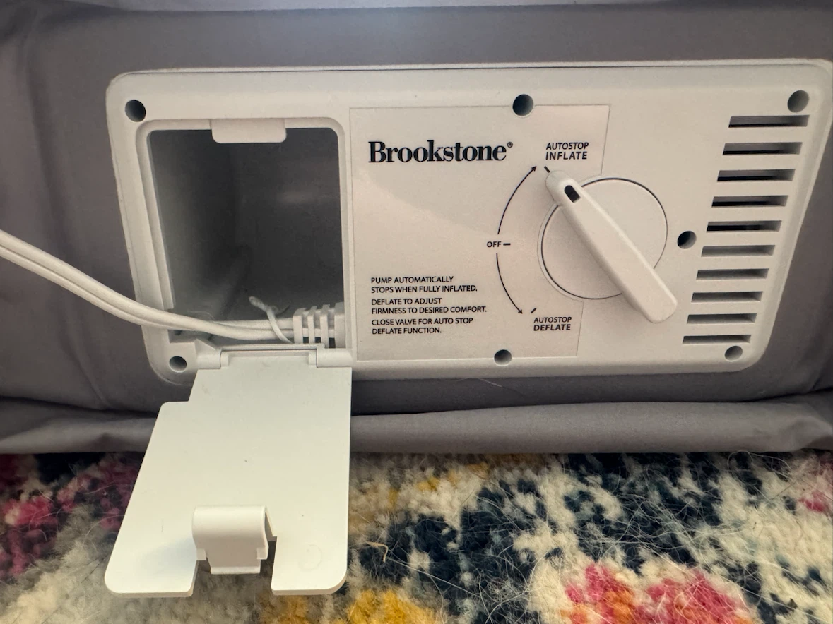 Brookstone Full Size Air Mattress - photo 3