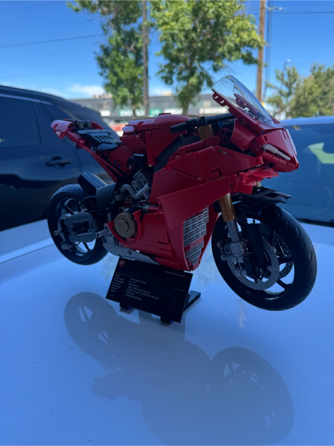 LEGO Technic Ducati Panigale V4 R Motorcycle - photo 3