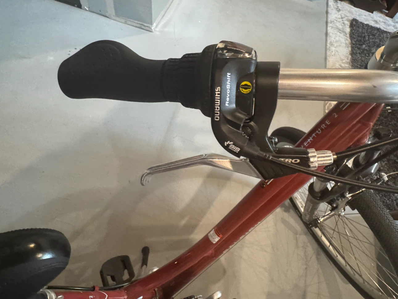 Women’s Raleigh Venture 2 bicycle - photo 4