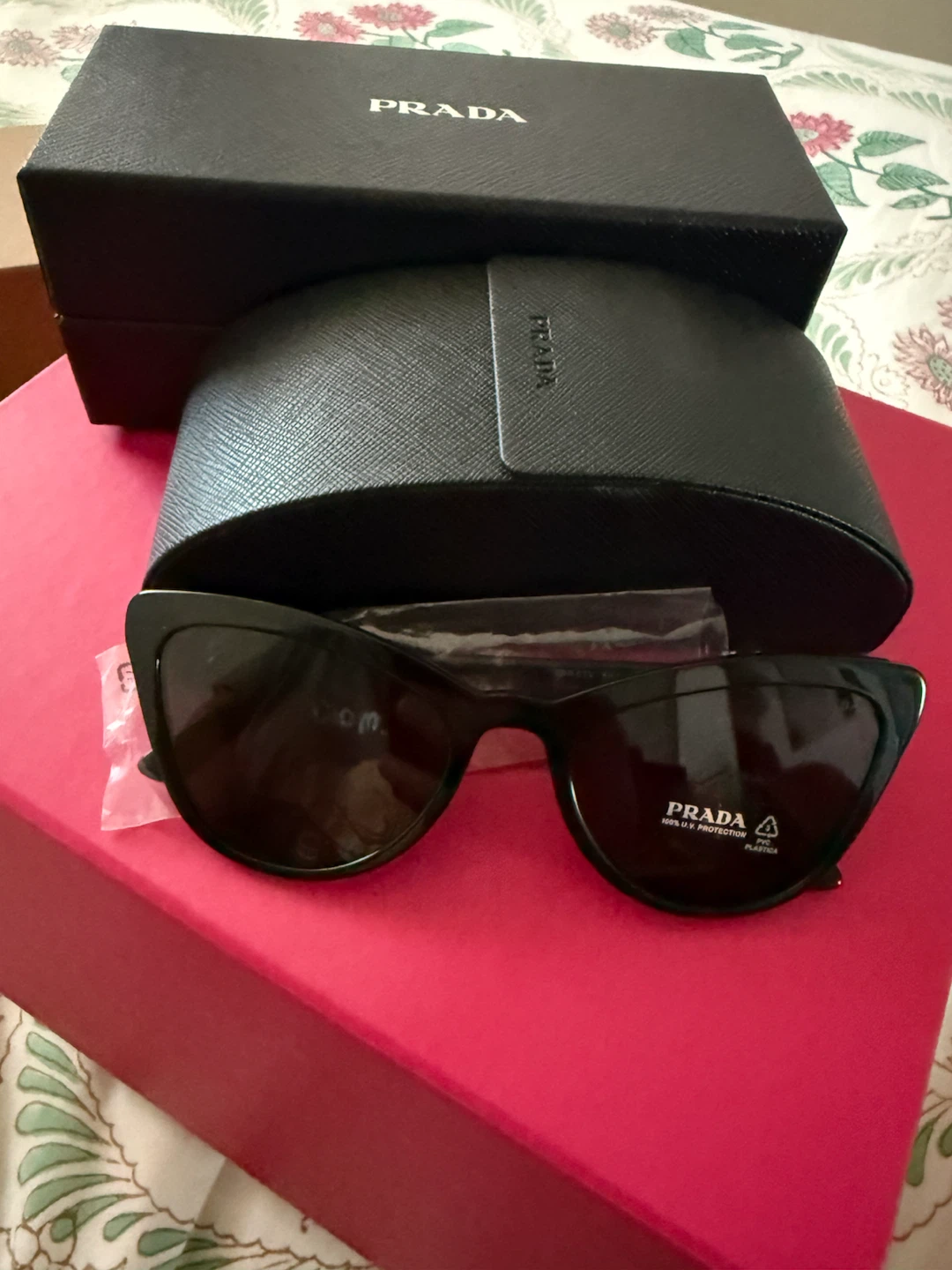 Prada Cat-Eye Sunglasses - Black