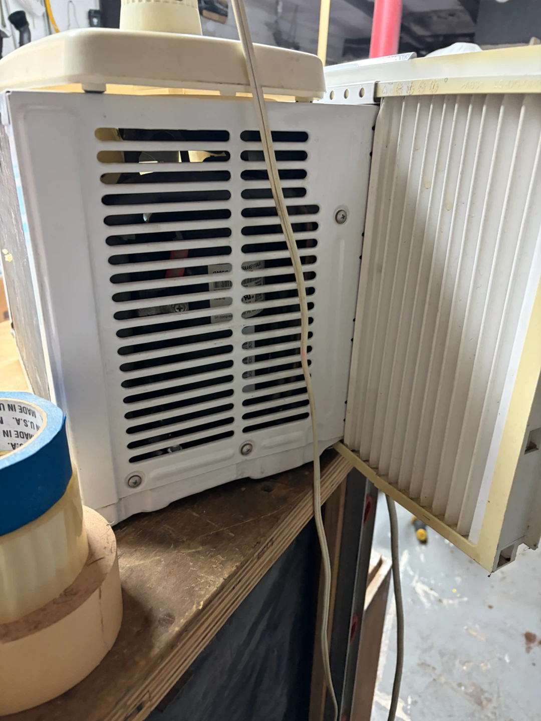 Perfect Aire Window Air Conditioner - photo 3
