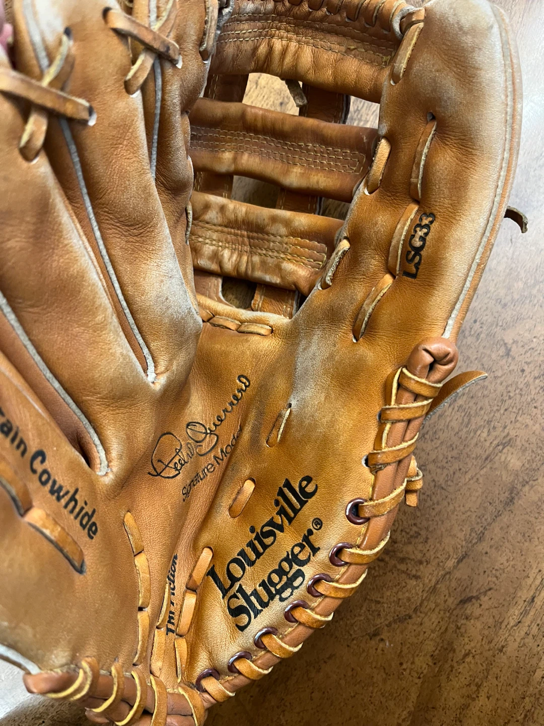 Louisville Slugger Pedro Guerrero Signature Model Baseball Glove - photo 4