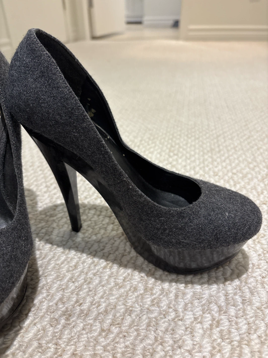 BY Jessica Women's Grey Heeled Pumps - photo 2
