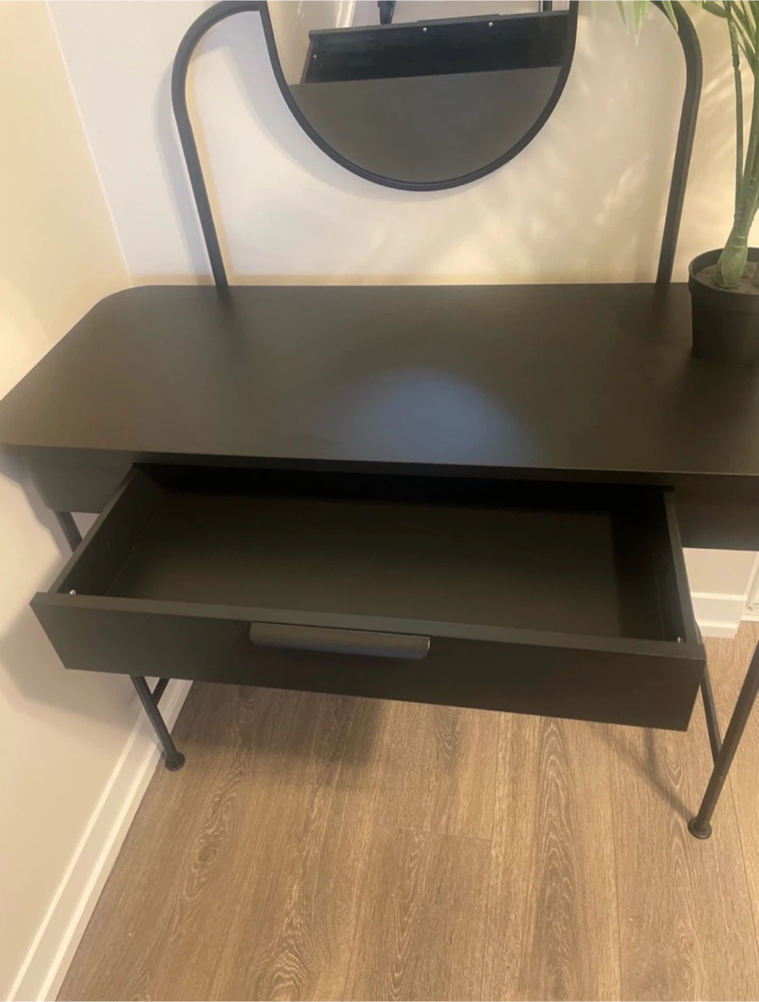 Black Vanity Desk with Mirror - photo 2