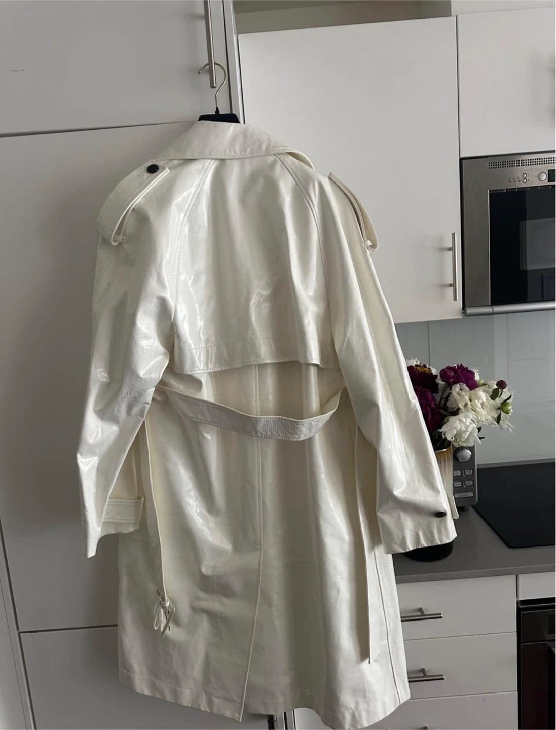Bottega Veneta Runway Nappa Latex Trench - photo 3