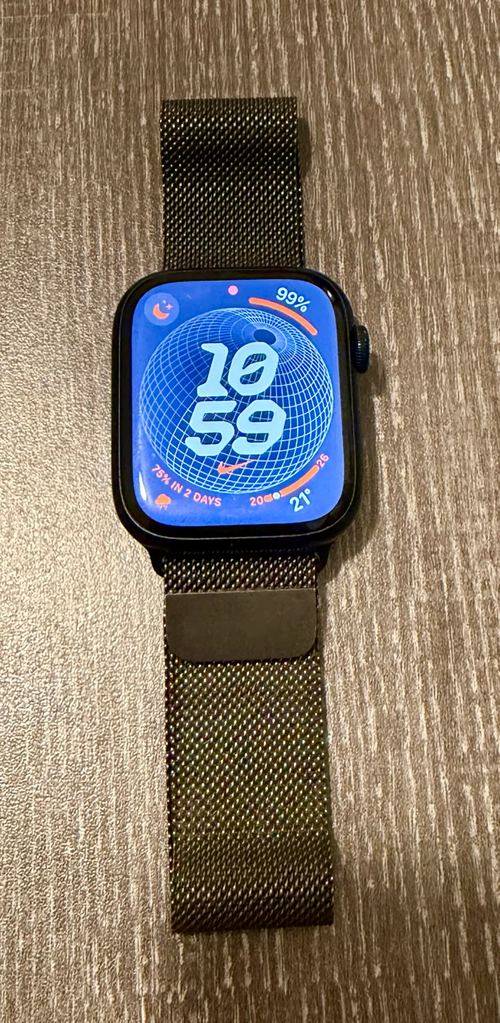 Apple Watch Series 8 (GPS) - photo 2