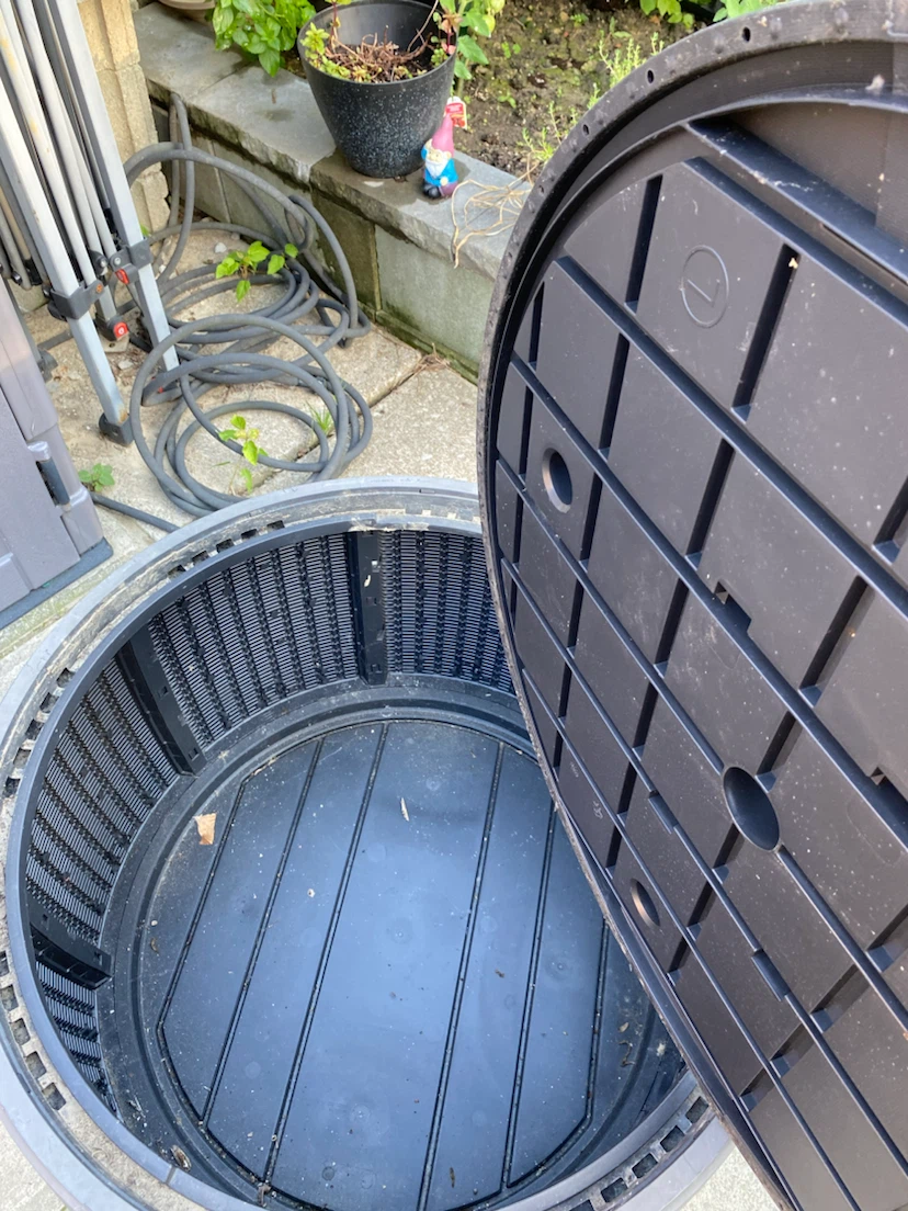 Round Outdoor Storage Table - photo 2