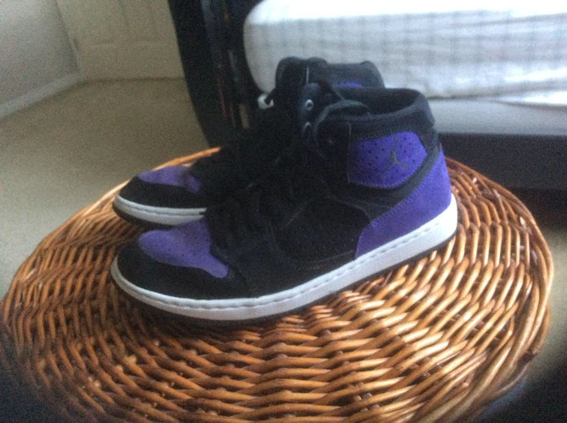Nike Air Jordan 1 Mid SE