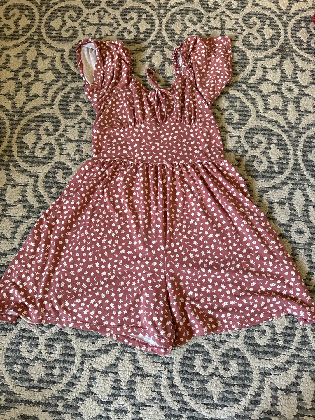 Ruffle Sleeve Floral Romper size small