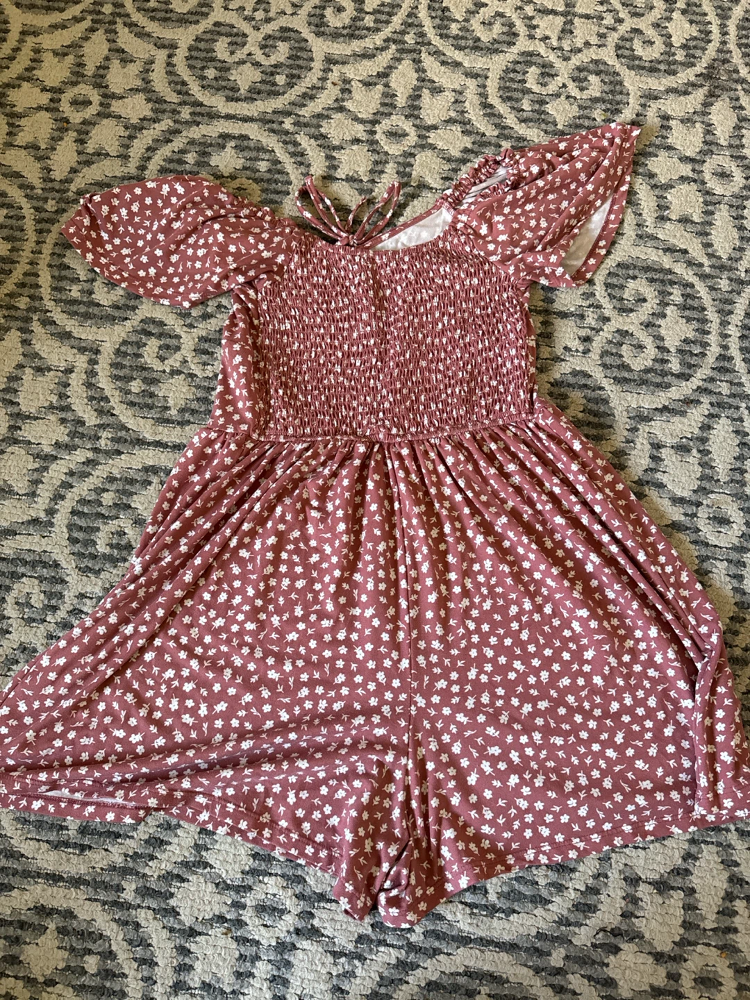 Ruffle Sleeve Floral Romper size small - photo 2