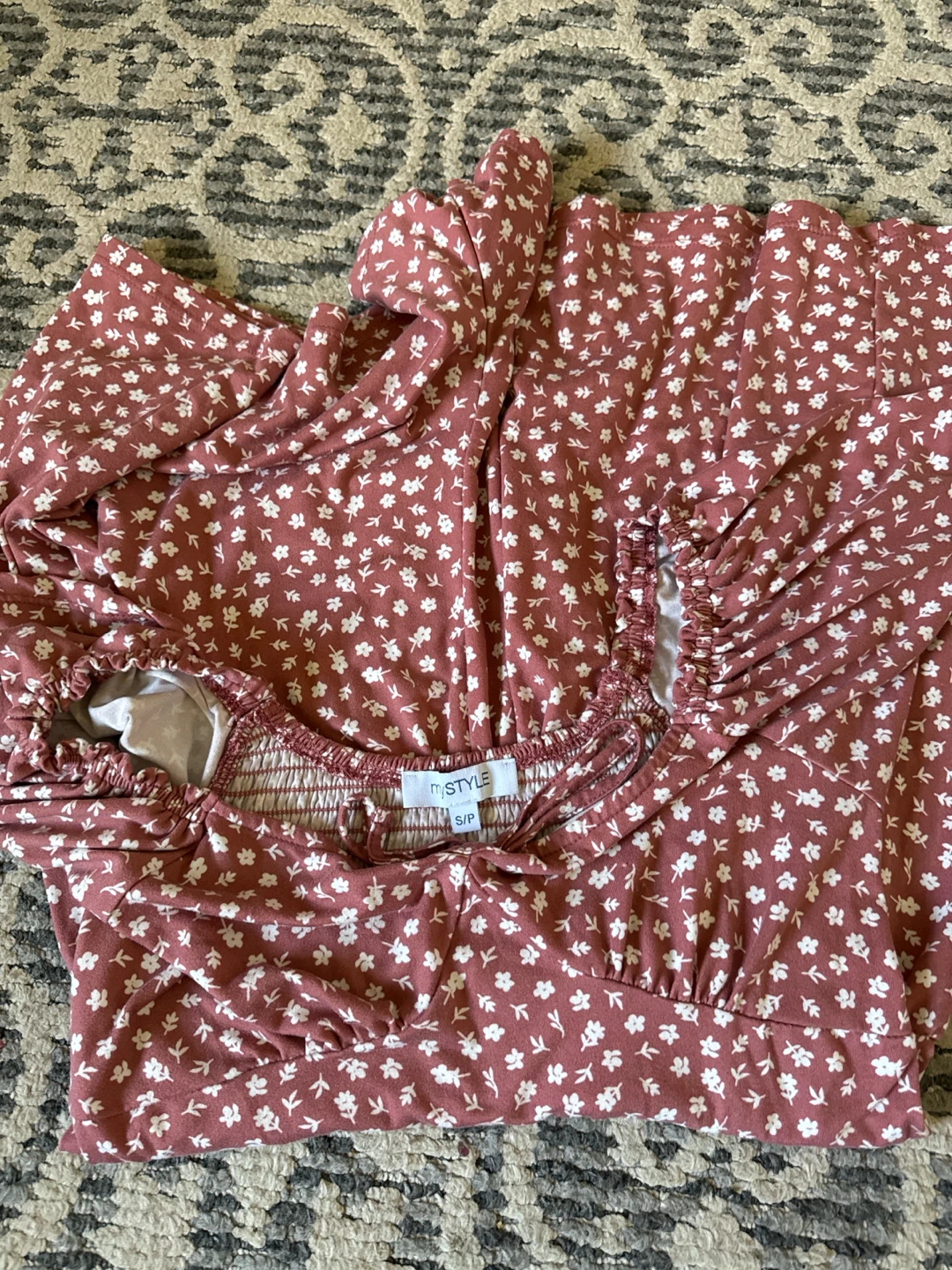 Ruffle Sleeve Floral Romper size small - photo 3