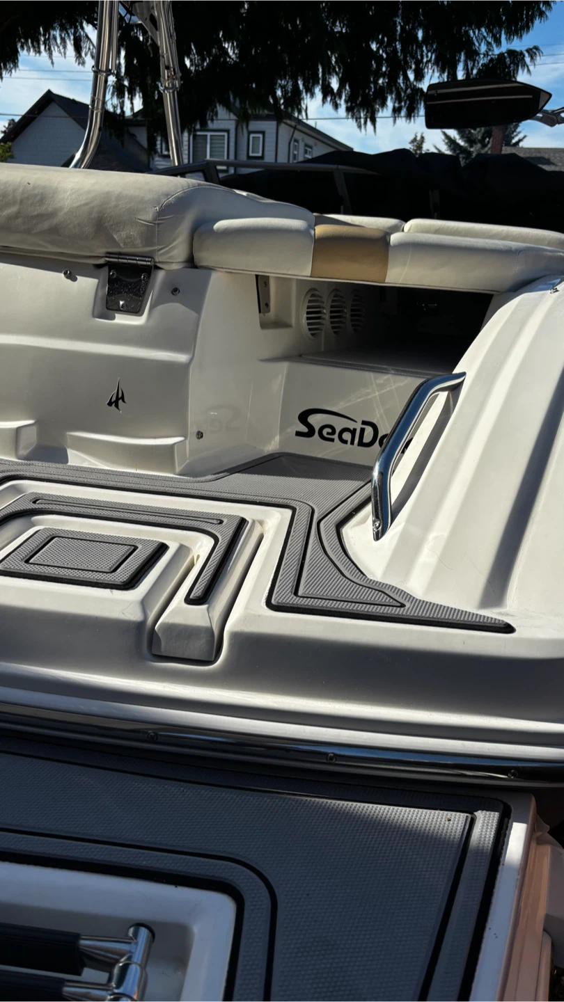 Larson Bowrider Boat - photo 5