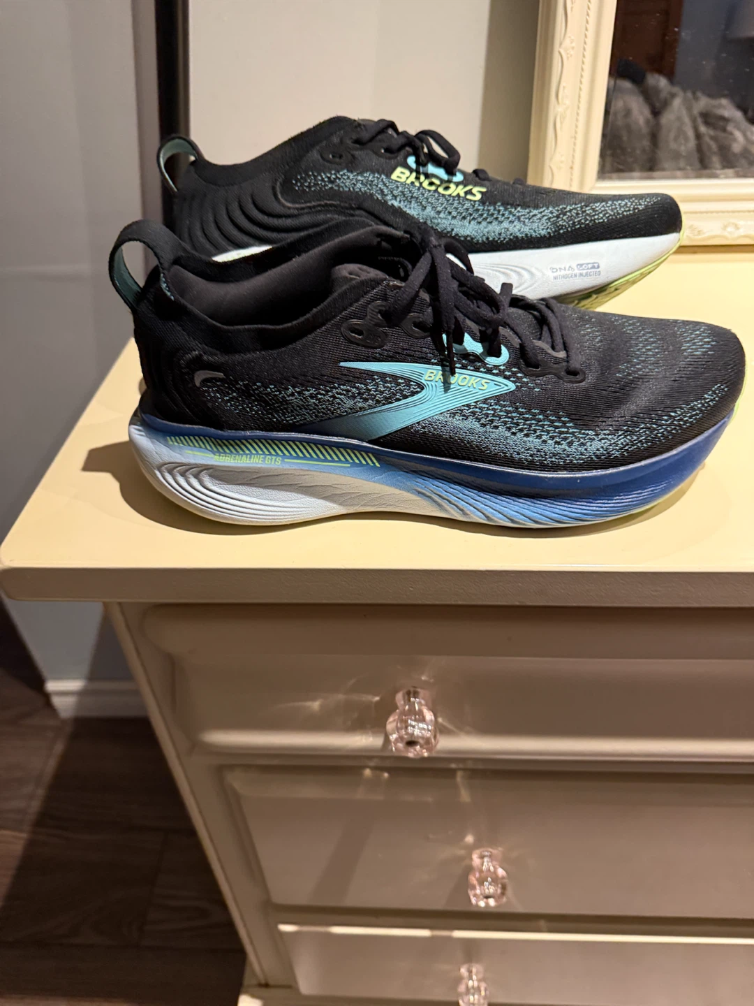Brooks Adrenaline GTS 25- Men’s size 10 - photo 2