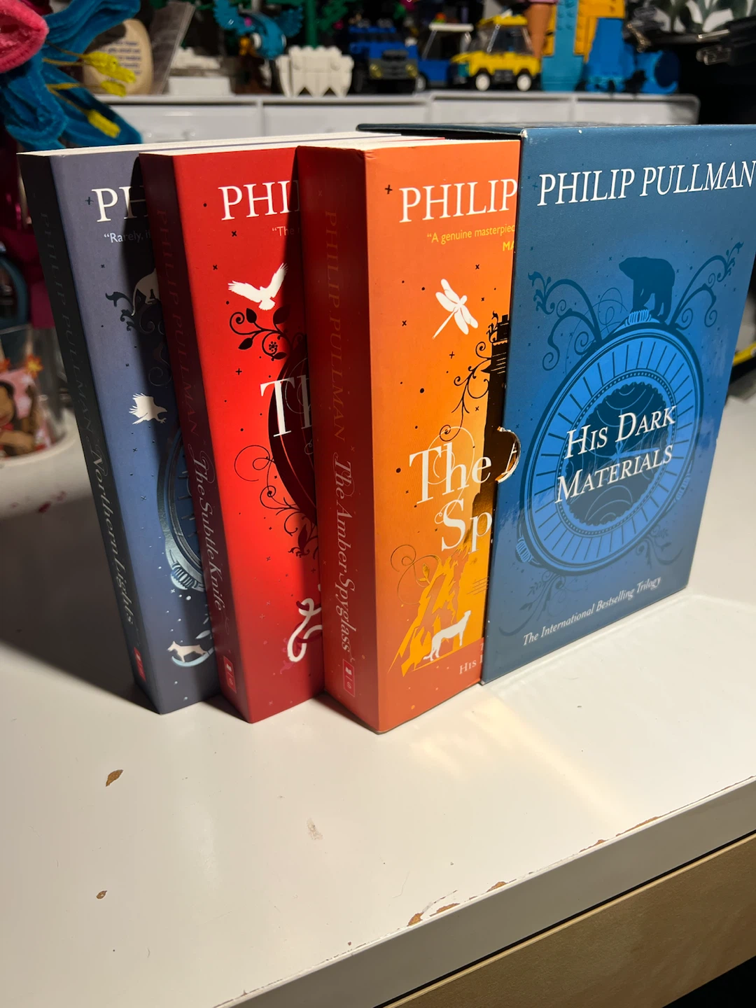 Philip Pullman Trilogy Box Set - photo 3