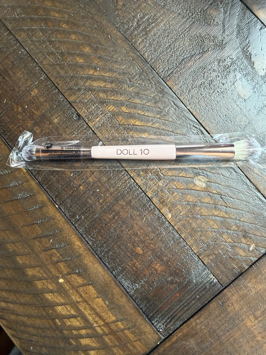 Doll 10 Vegan Dual-Ended Concealer Brush No. 2