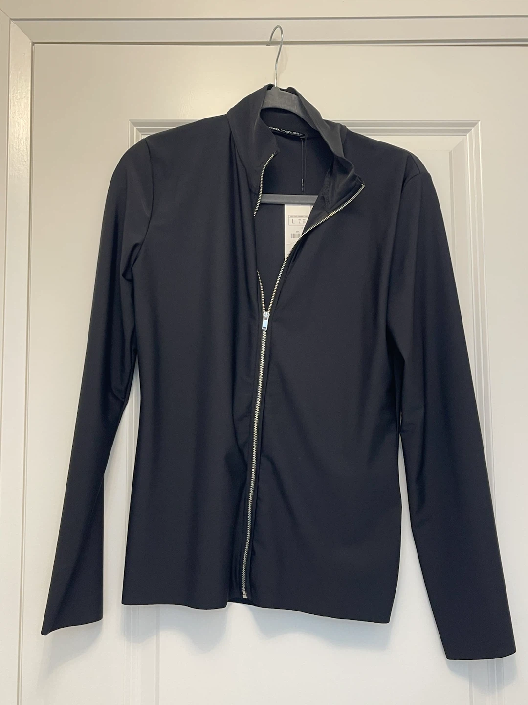 Zara zip up brand new $10