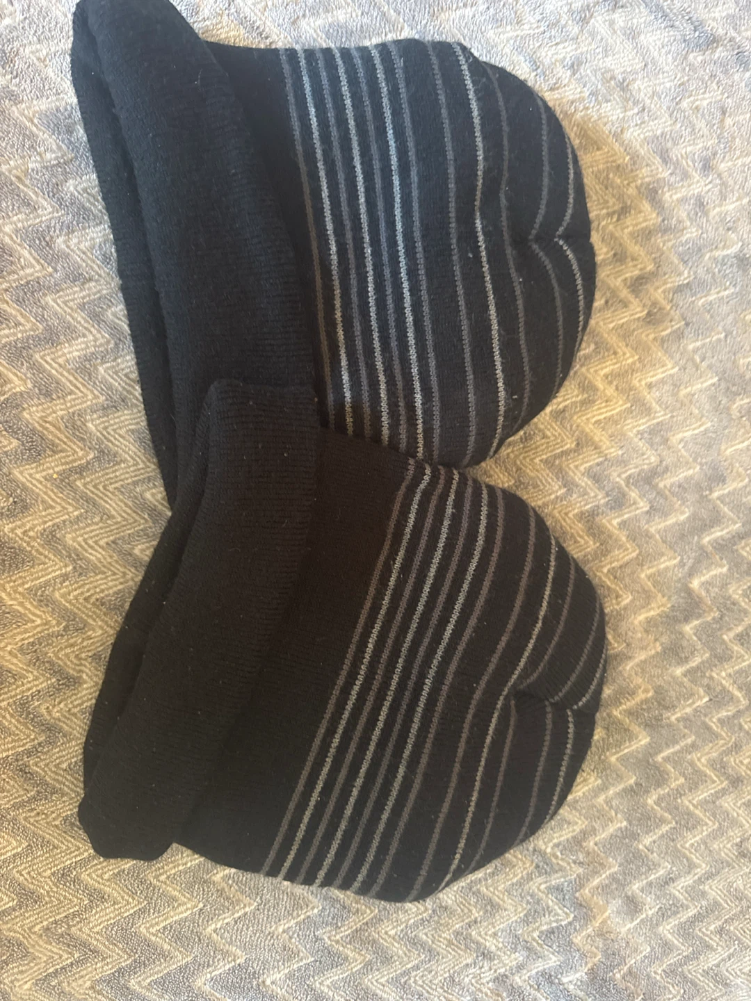 4 Beanies - Black and Striped - photo 2