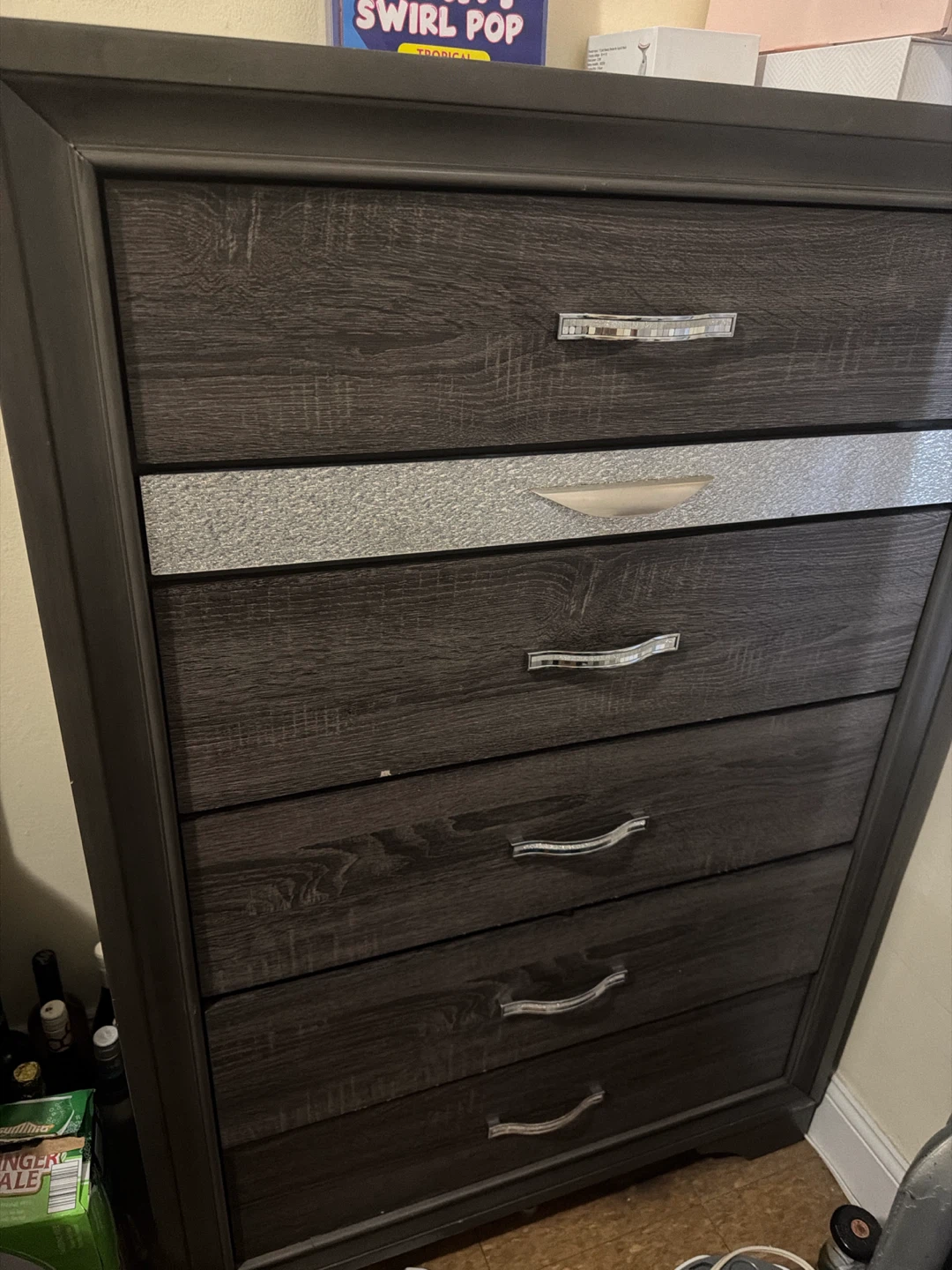 Dark Wood 6-Drawer Dresser