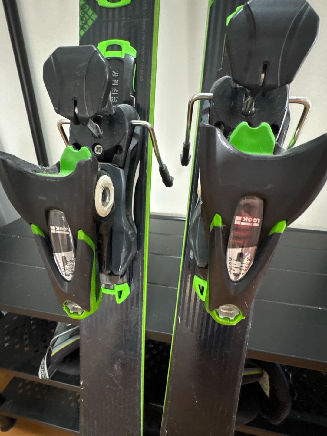 Rossignol E84HD Skis with LOOK Bindings - photo 5