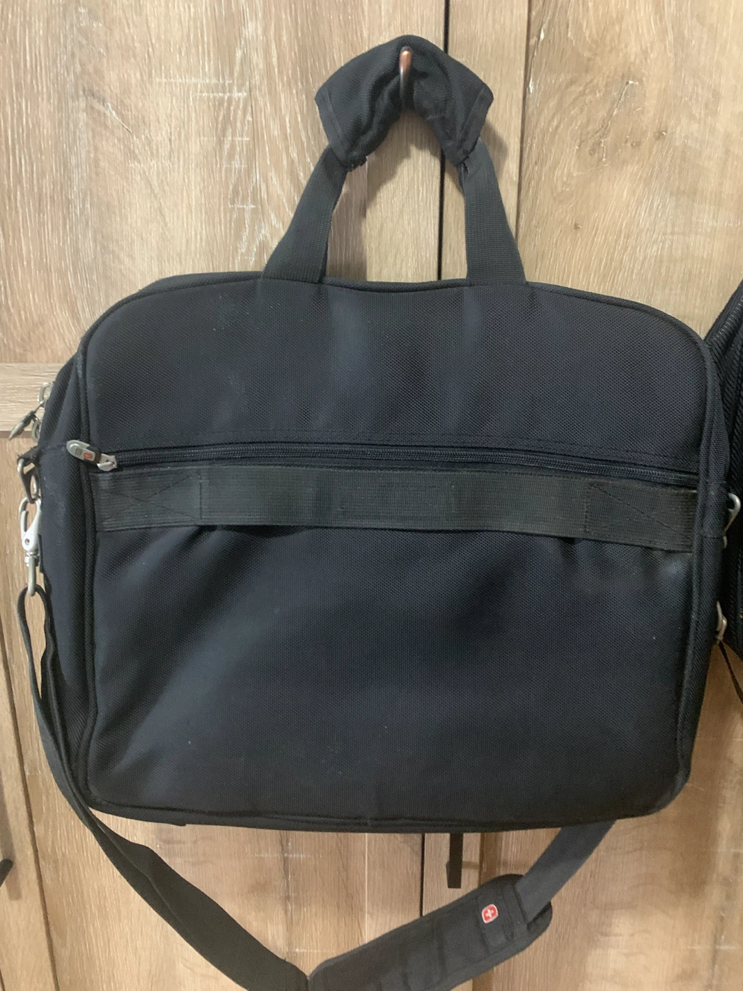 Swiss Wenger Black Laptop Bag with Shoulder Strap - photo 2