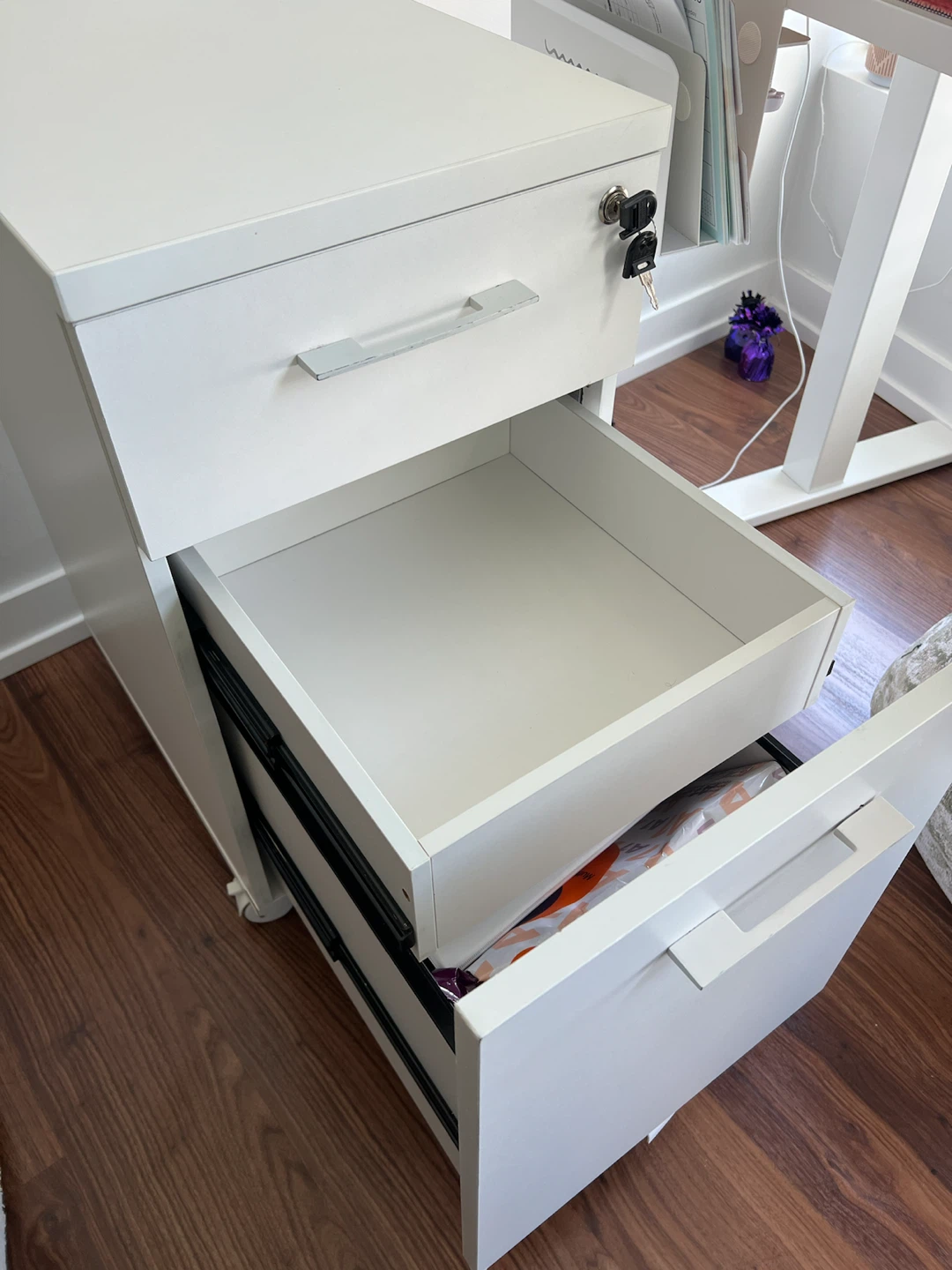 White 2-Drawer Filing or StorageCabinet with Lock - photo 2